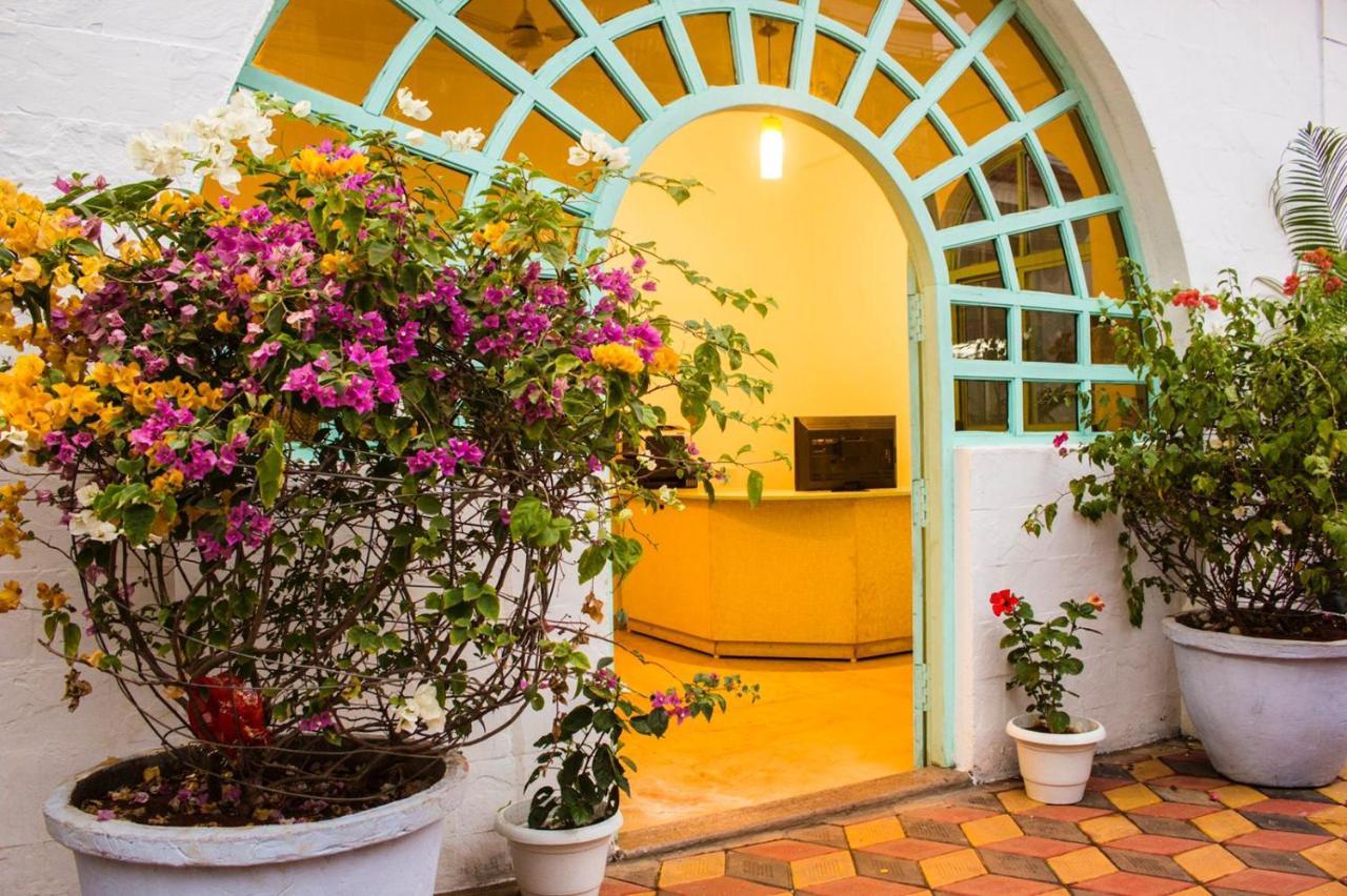The Turquoiise House Hotel Morjim Exterior photo