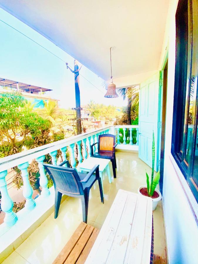The Turquoiise House Hotel Morjim Exterior photo