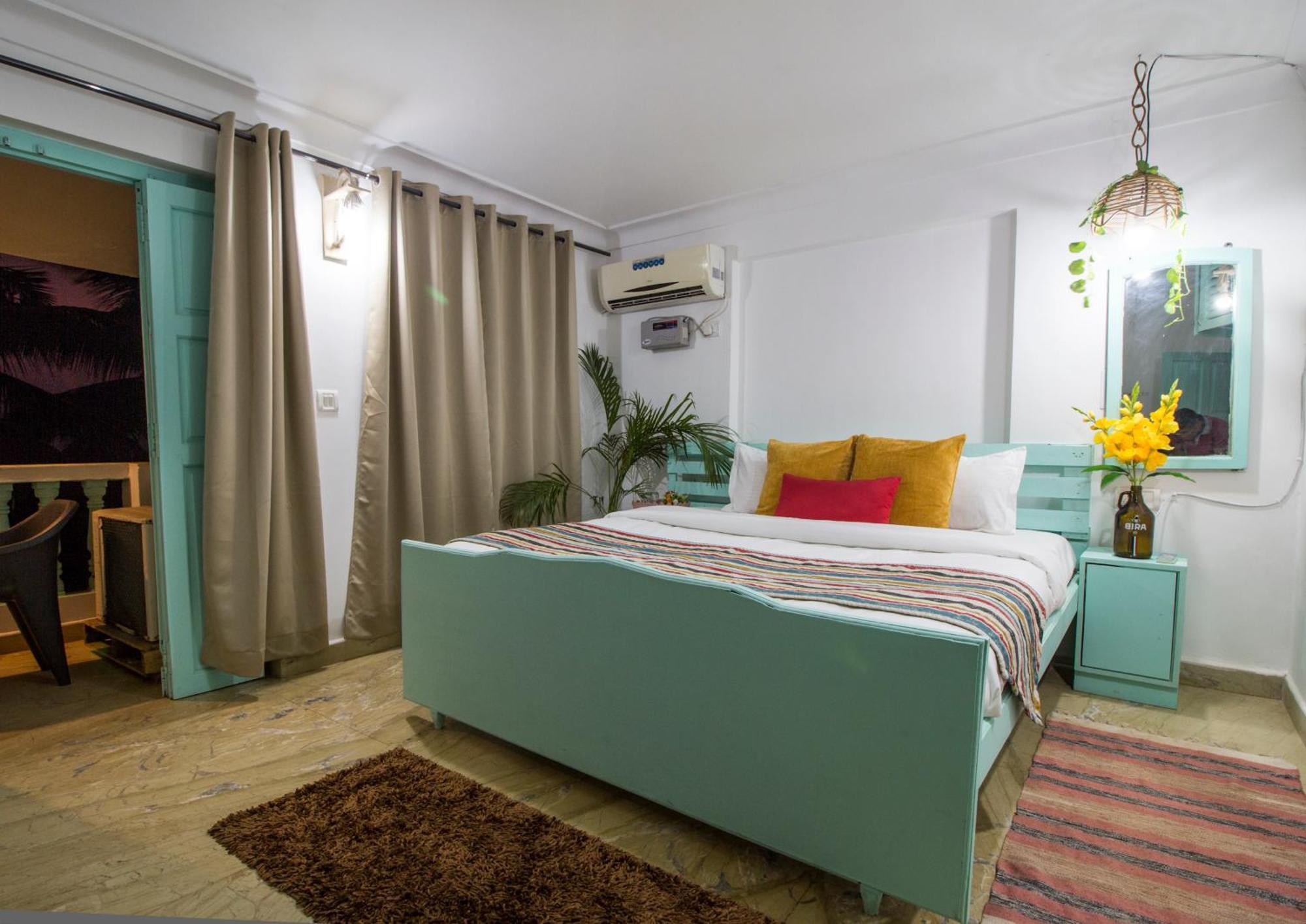 The Turquoiise House Hotel Morjim Exterior photo